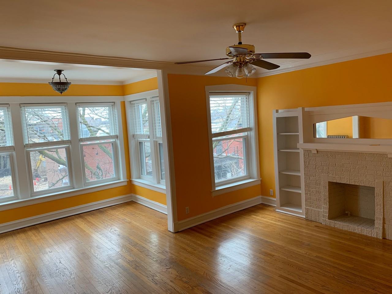 1470 W Winnemac Ave #3 - Photo 3 of 20