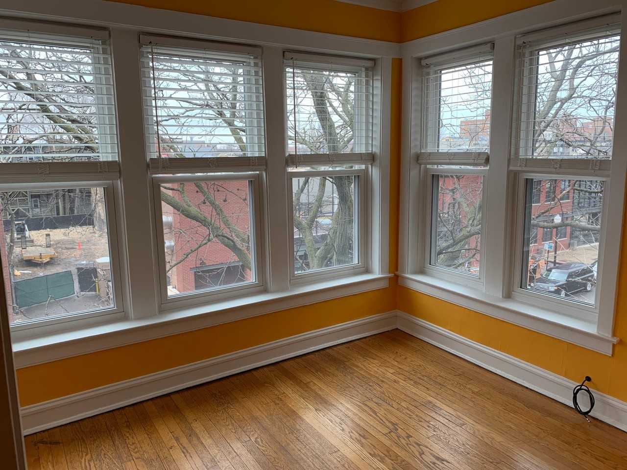 1470 W Winnemac Ave #3 - Photo 5 of 20