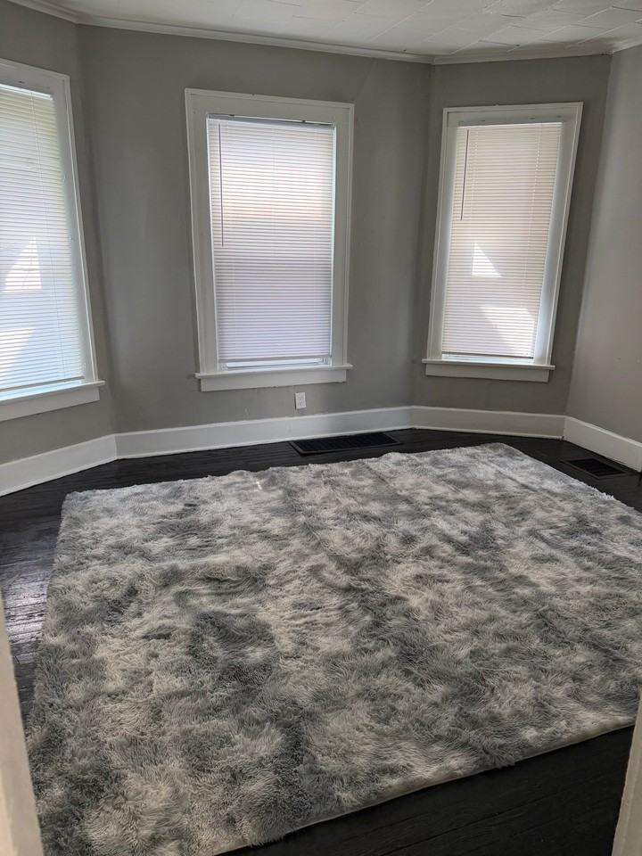 498 S Warren Ave - Photo 5 of 12