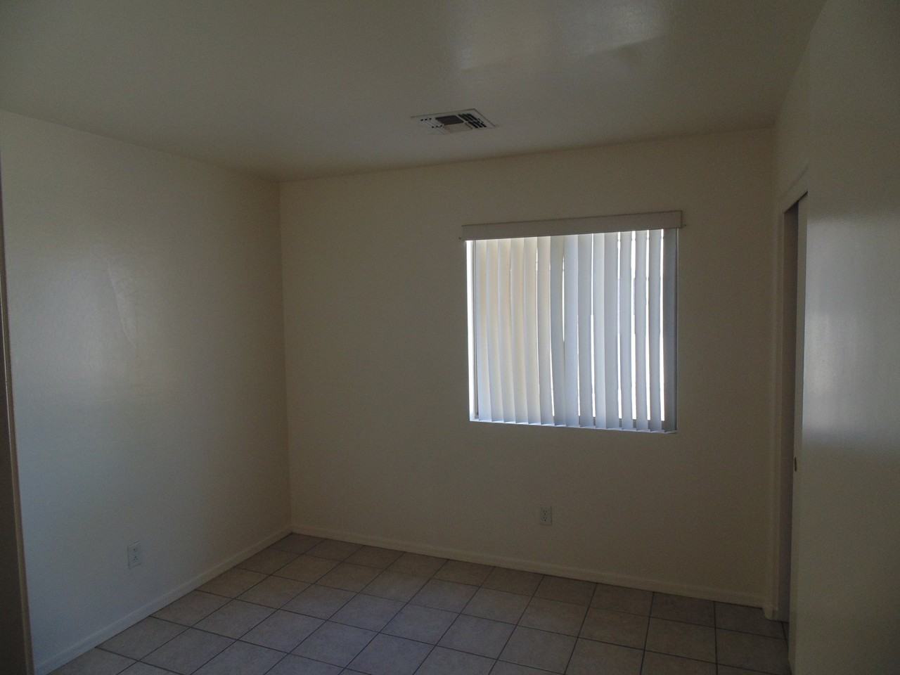 11792 W Larkspur Rd - Photo 7 of 7