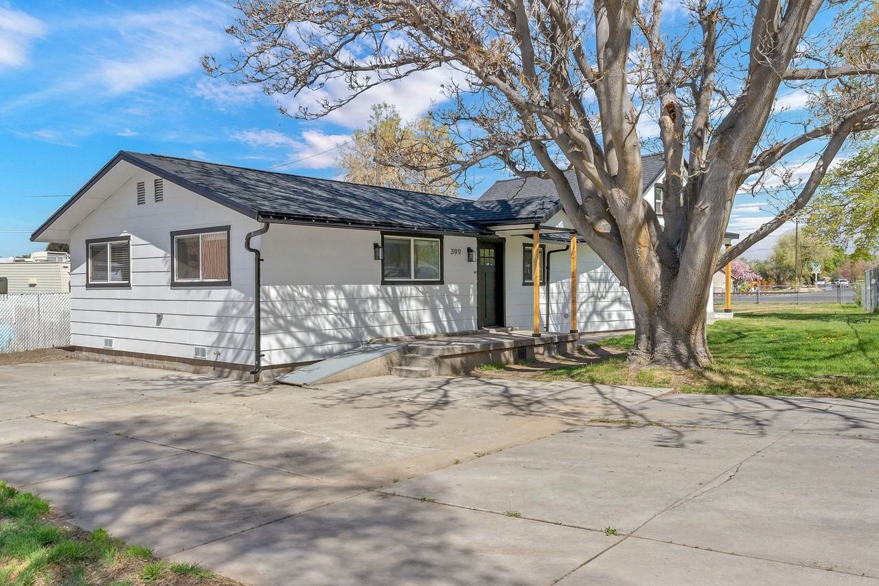 399 W Pacific Dr - Photo 5 of 19