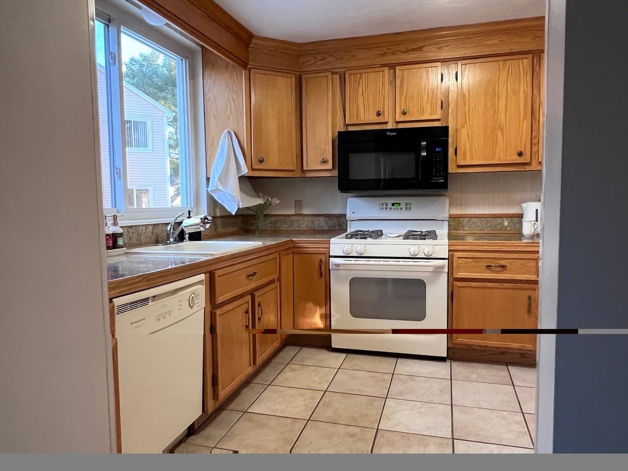 38 Gaslight Ln - Photo 2 of 16