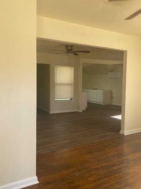 722 John Adams Dr - Photo 3 of 12