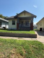 featured image of 413 S Phillips Ave