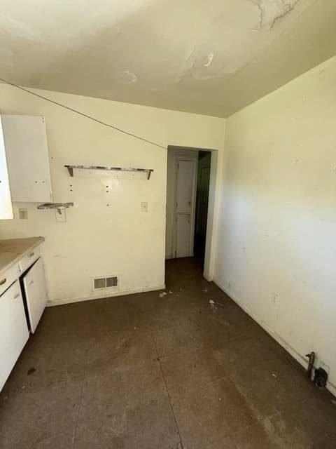 3501 Milbourne Ave - Photo 5 of 17