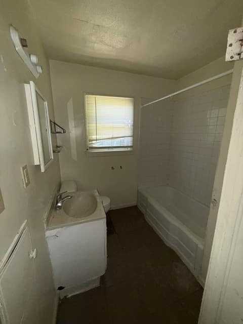 3501 Milbourne Ave - Photo 6 of 17