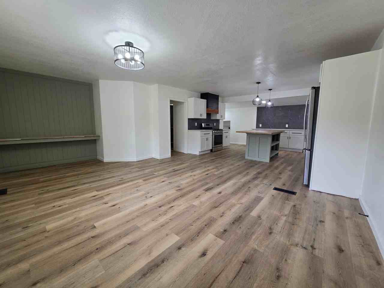 8125 E 75th St - Photo 2 of 19