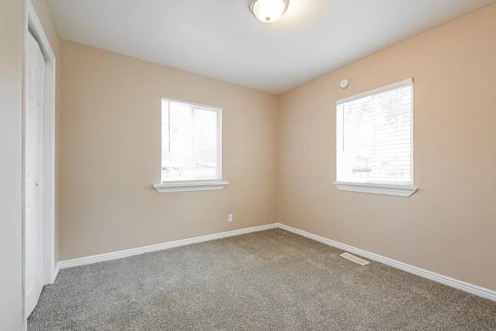 7677 Washington St - Photo 7 of 9