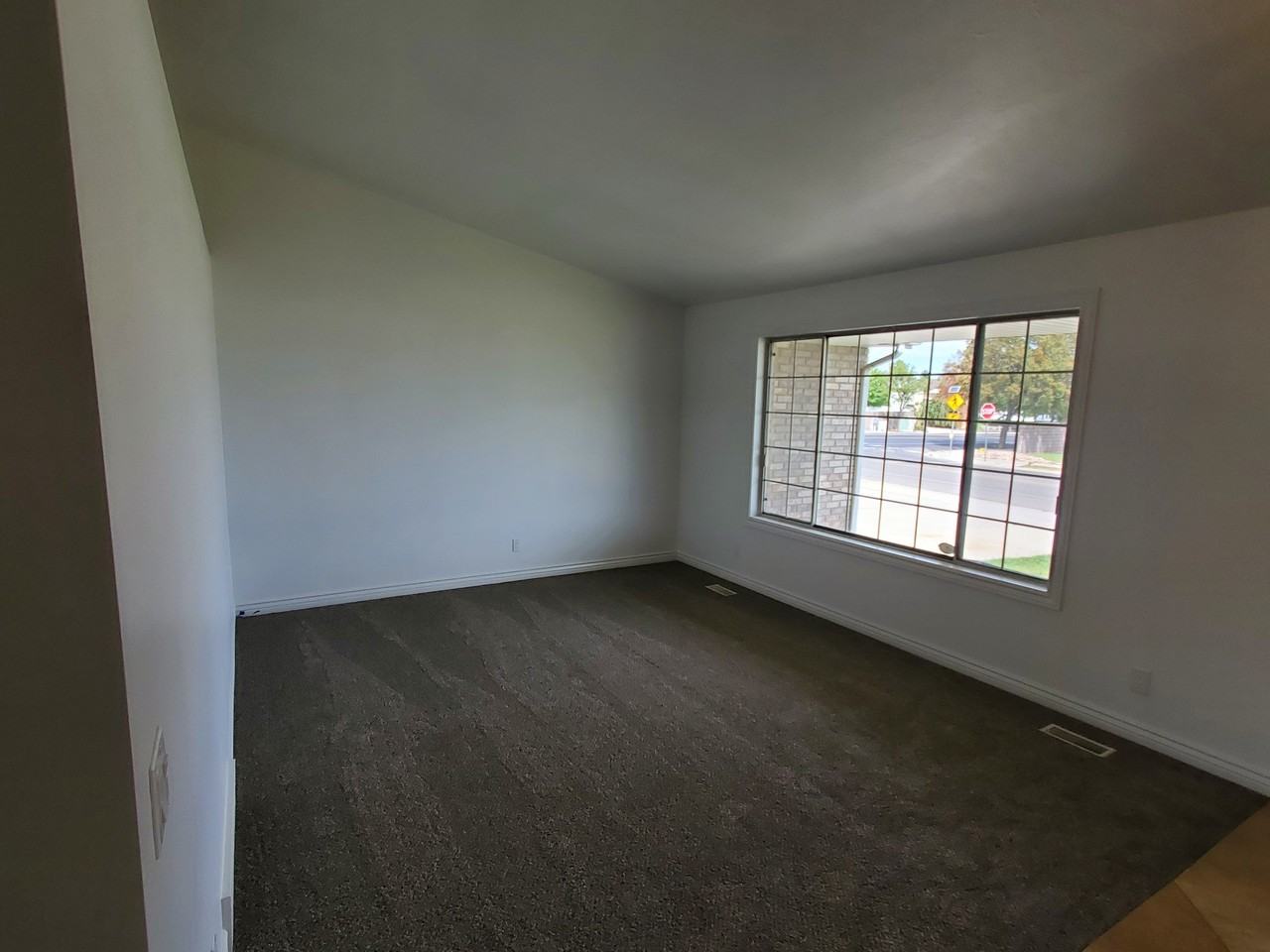 4785 W Dorilee Dr - Photo 4 of 20
