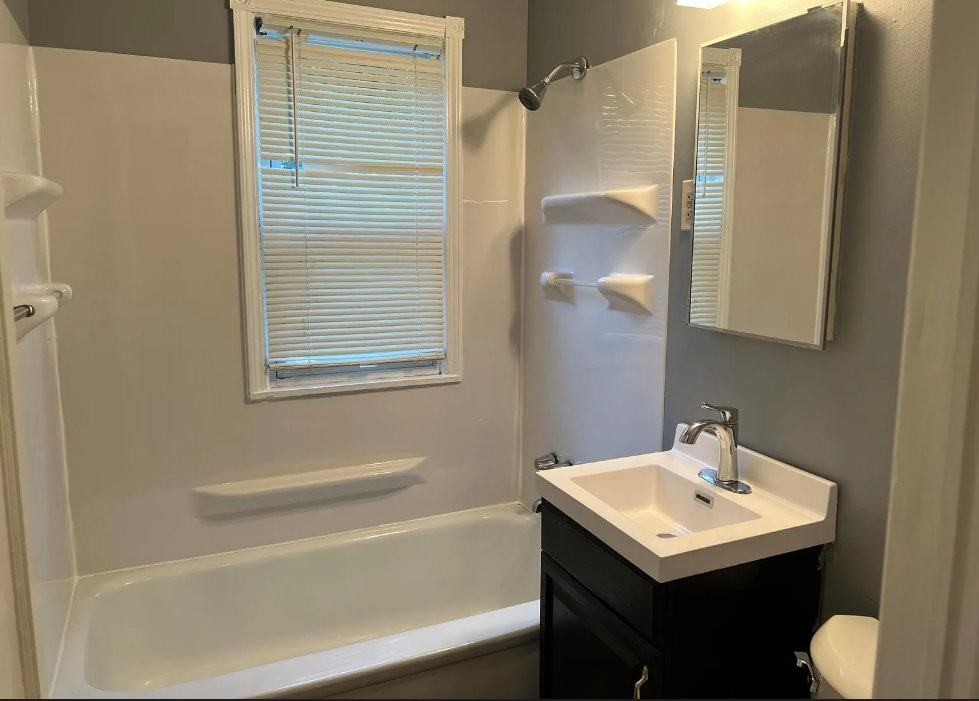 4701 W 149th St - Photo 5 of 9