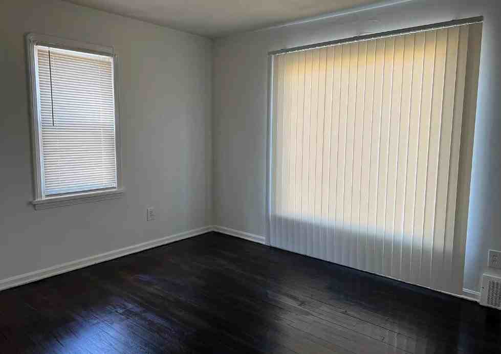 4701 W 149th St - Photo 7 of 9