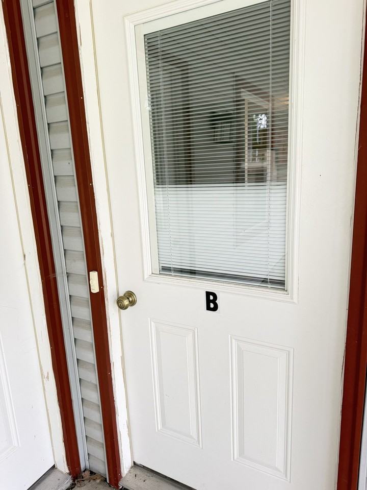 1114 Peace St #B - Photo 2 of 18