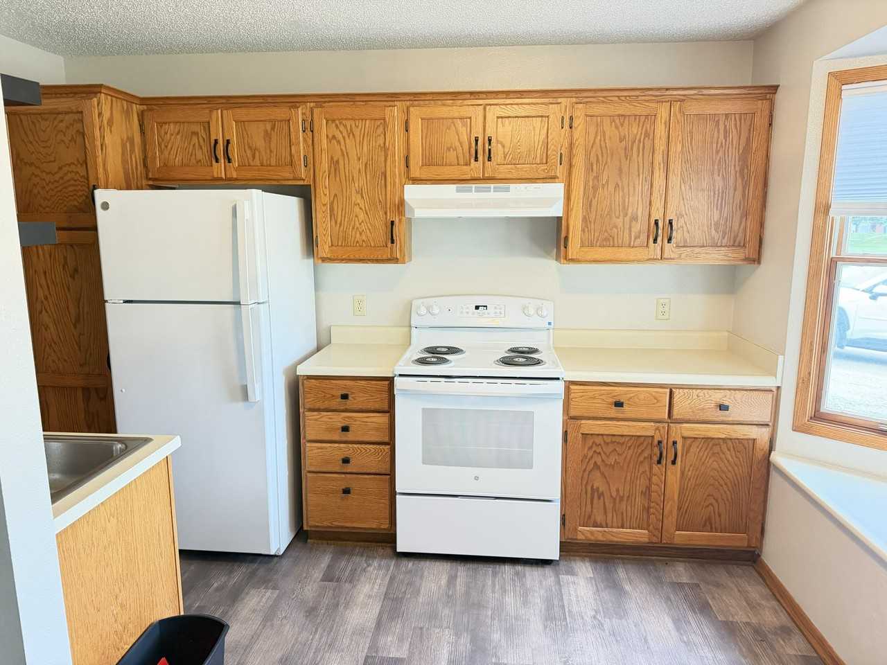 1114 Peace St #B - Photo 7 of 18