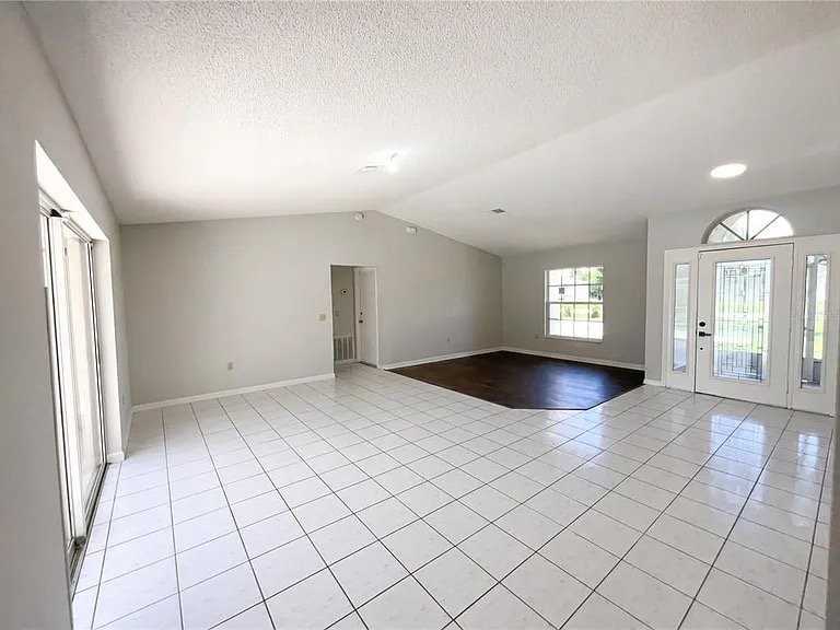 4007 Paulette Dr