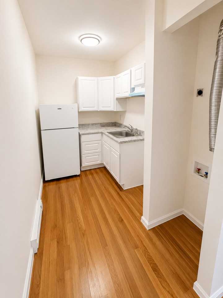 34 Merchants Ave #4 - Photo 2 of 7