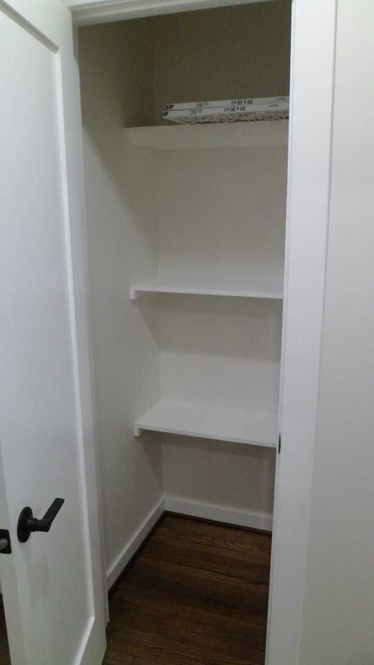 807 Mckenney St - Photo 3 of 16