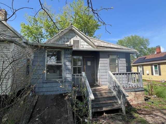 1220 W John H Gwynn Jr Ave - Photo 2 of 17