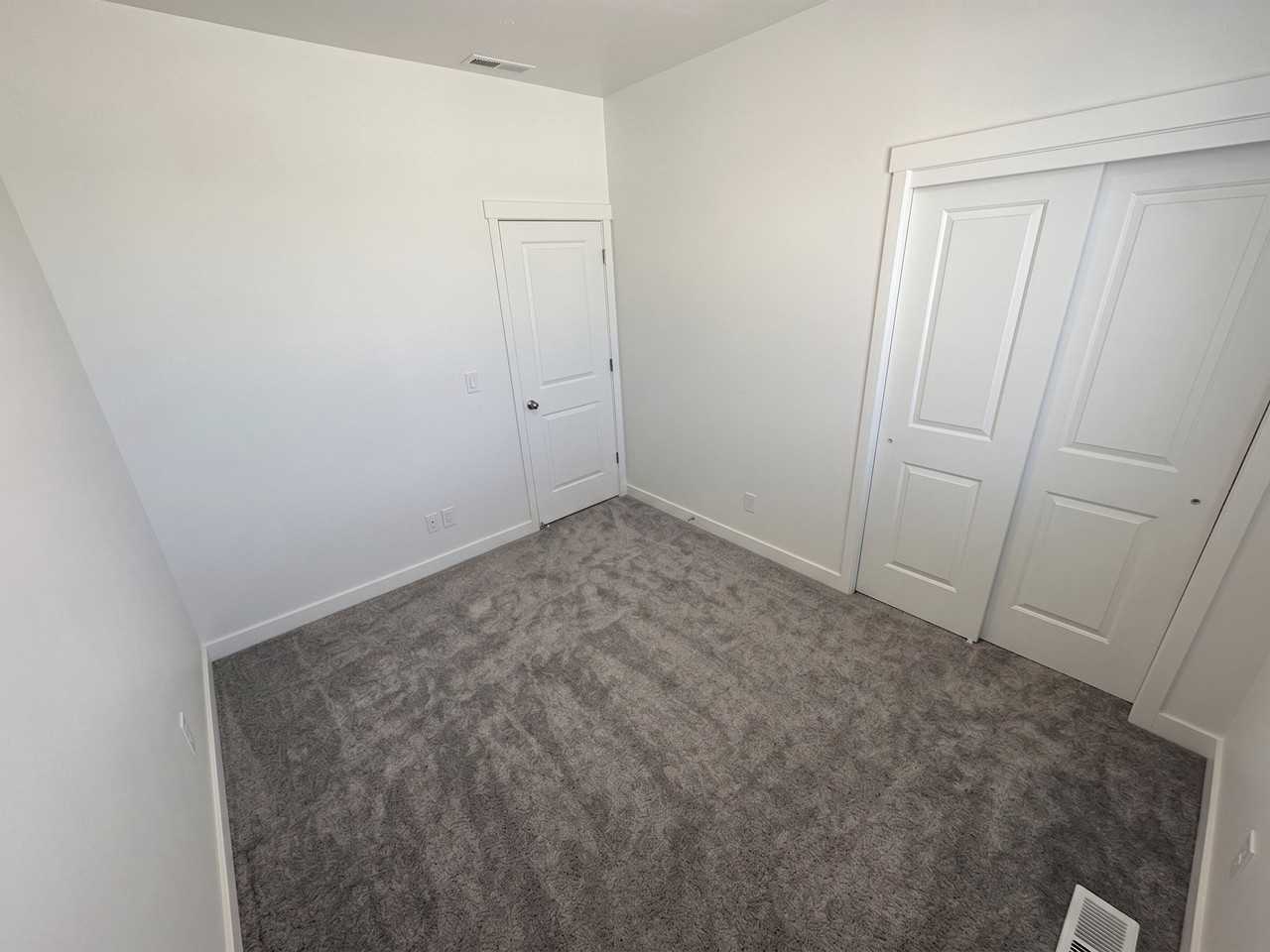 476 Sw - Photo 7 of 10