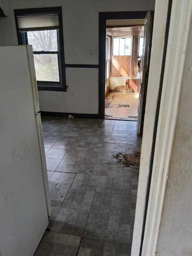 4931 Plover Ave - Photo 4 of 13