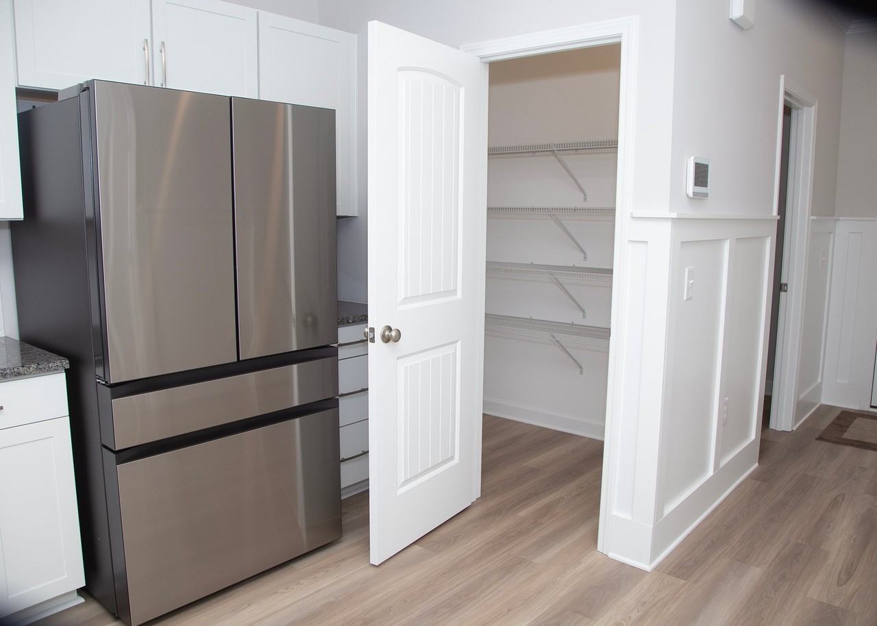 225 Cline Way - Photo 5 of 17