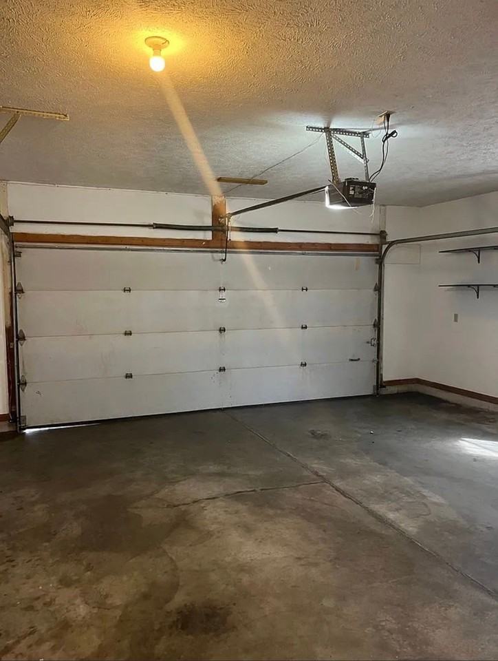 285 N George Ave - Photo 6 of 6