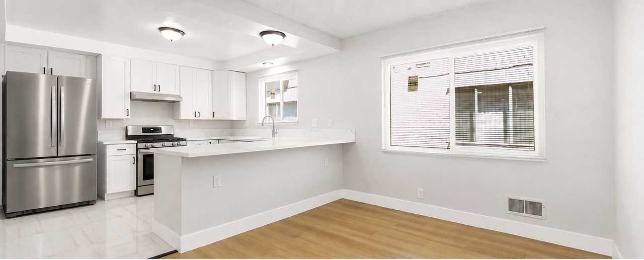 11126 Crenshaw Blvd #1 - Photo 3 of 20
