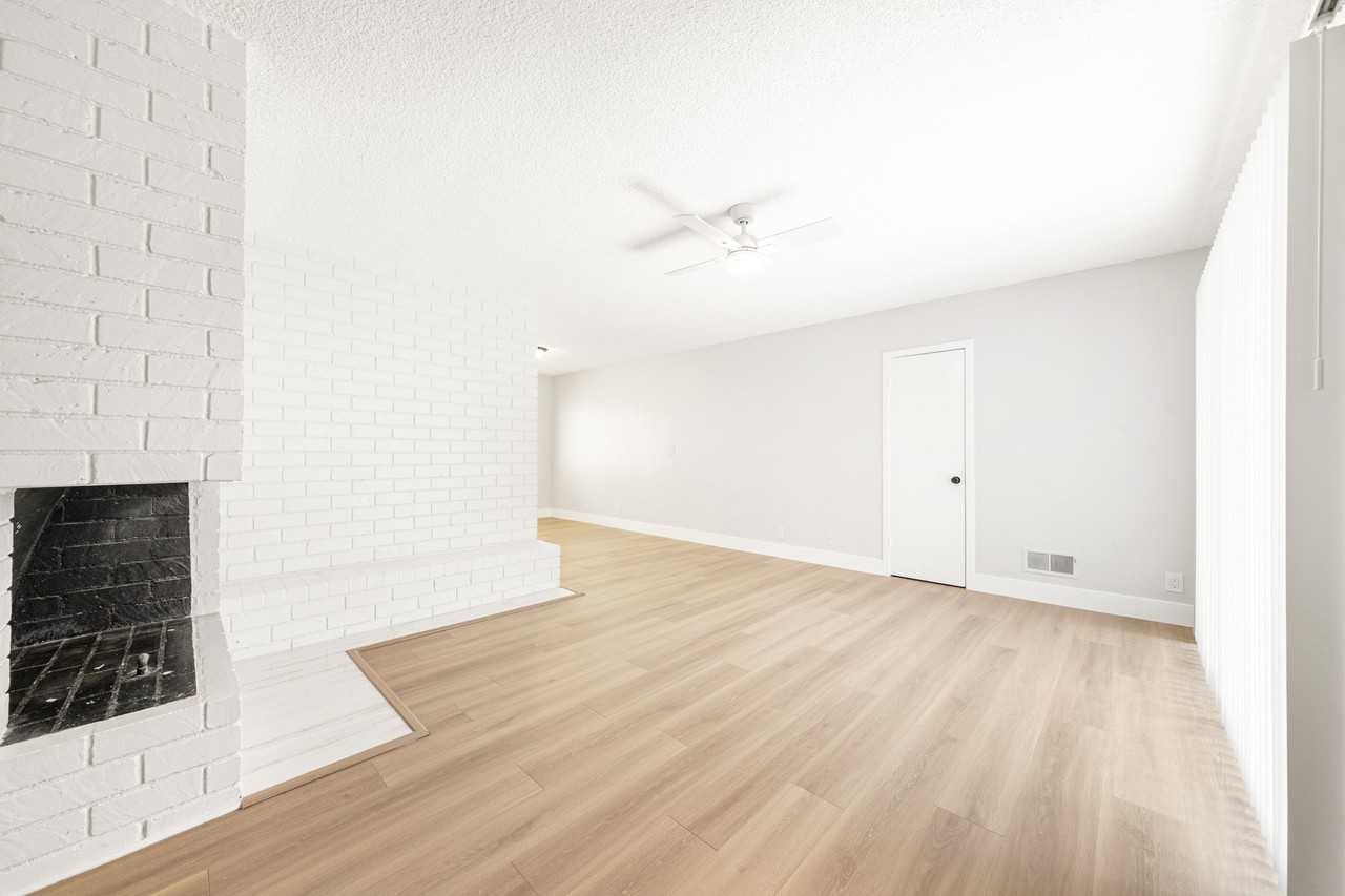 11126 Crenshaw Blvd #1 - Photo 4 of 20