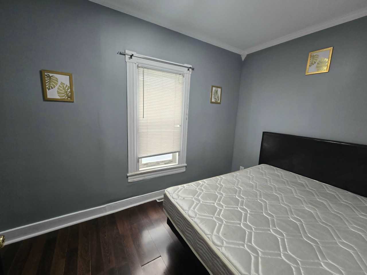 1609 Foster Ave - Photo 5 of 7