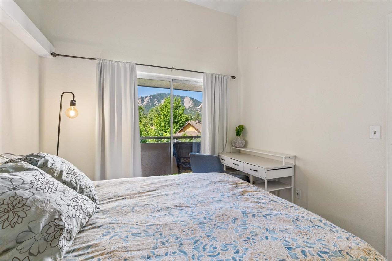 935 Broadway #211 - Photo 7 of 16
