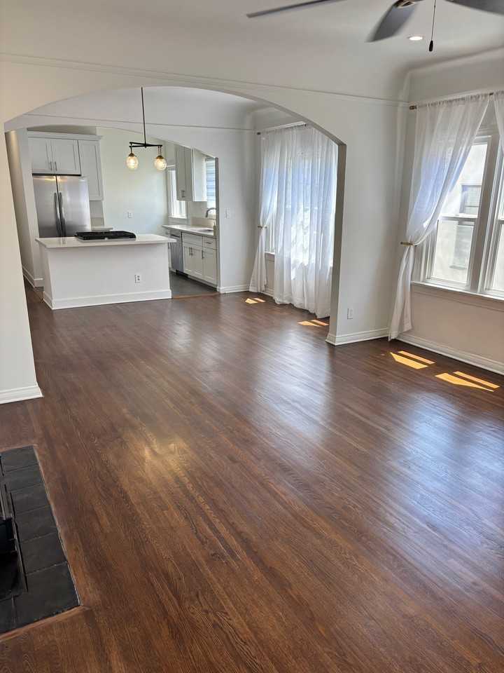 754 1/2 N Croft Ave - Photo 2 of 19