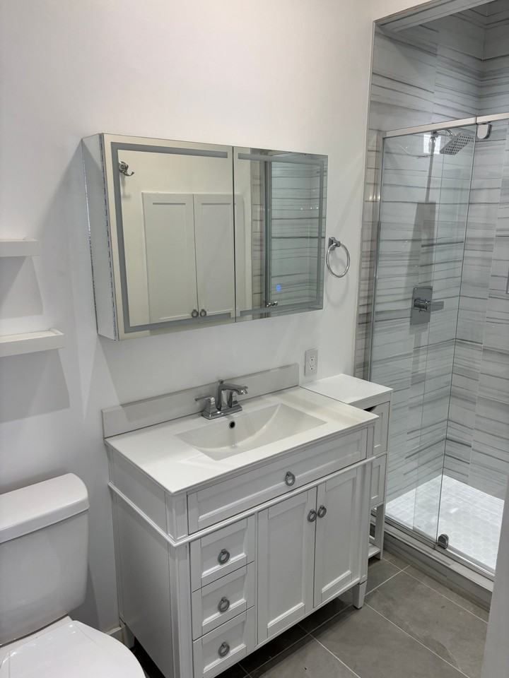 754 1/2 N Croft Ave - Photo 7 of 19