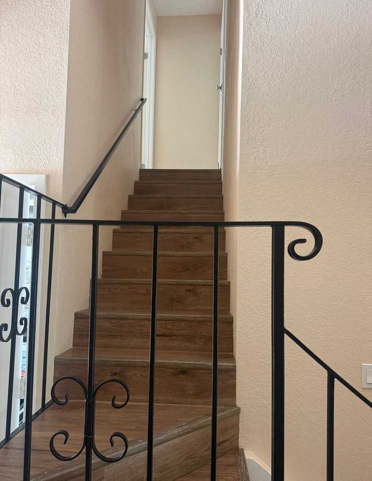 1315 Gillpepper Ln - Photo 7 of 11