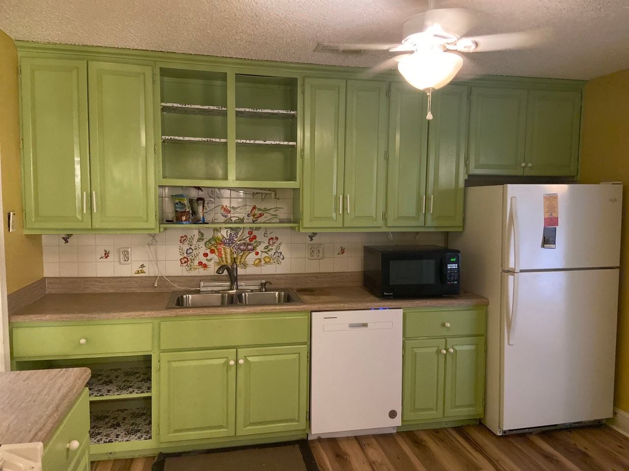 33 Fairfield Dr - Photo 2 of 8