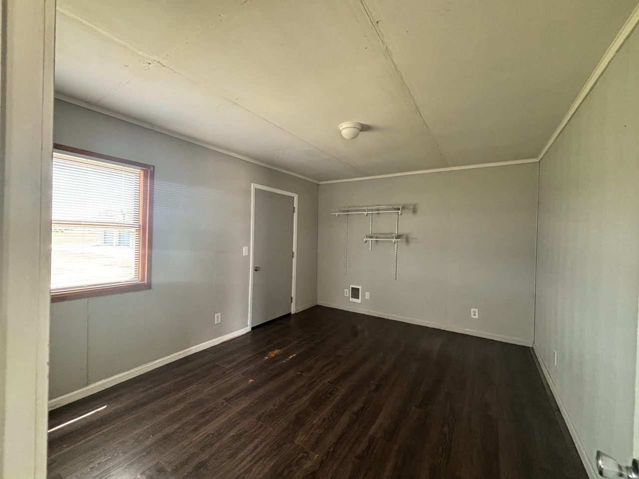 5130 W Paradise Ln - Photo 5 of 7