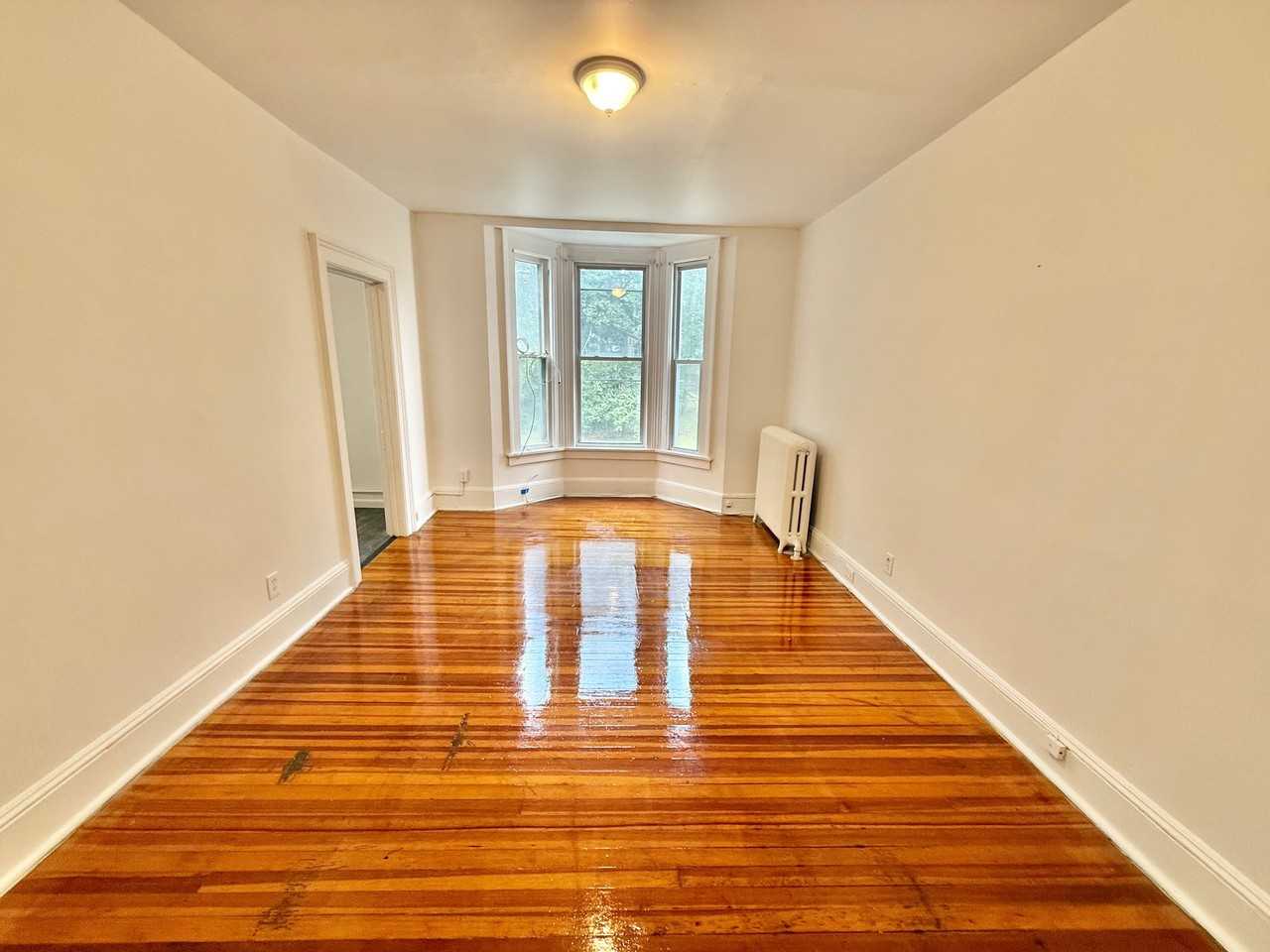 10 Wards Ln #8 - Photo 2 of 12