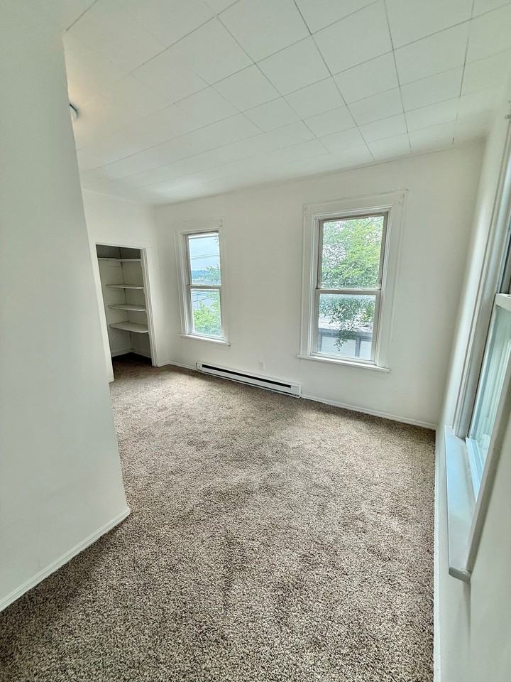10 Wards Ln #8 - Photo 4 of 12