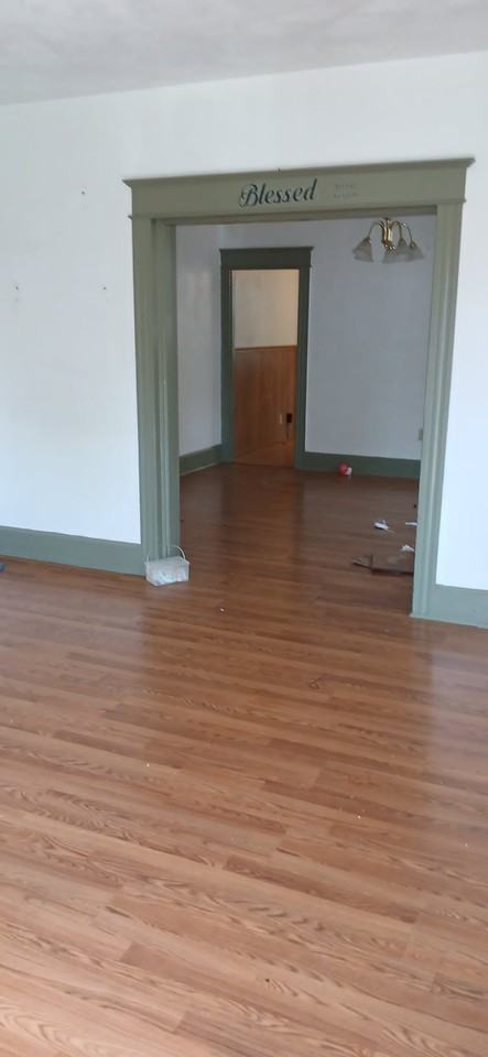650 Linden Ave - Photo 5 of 12