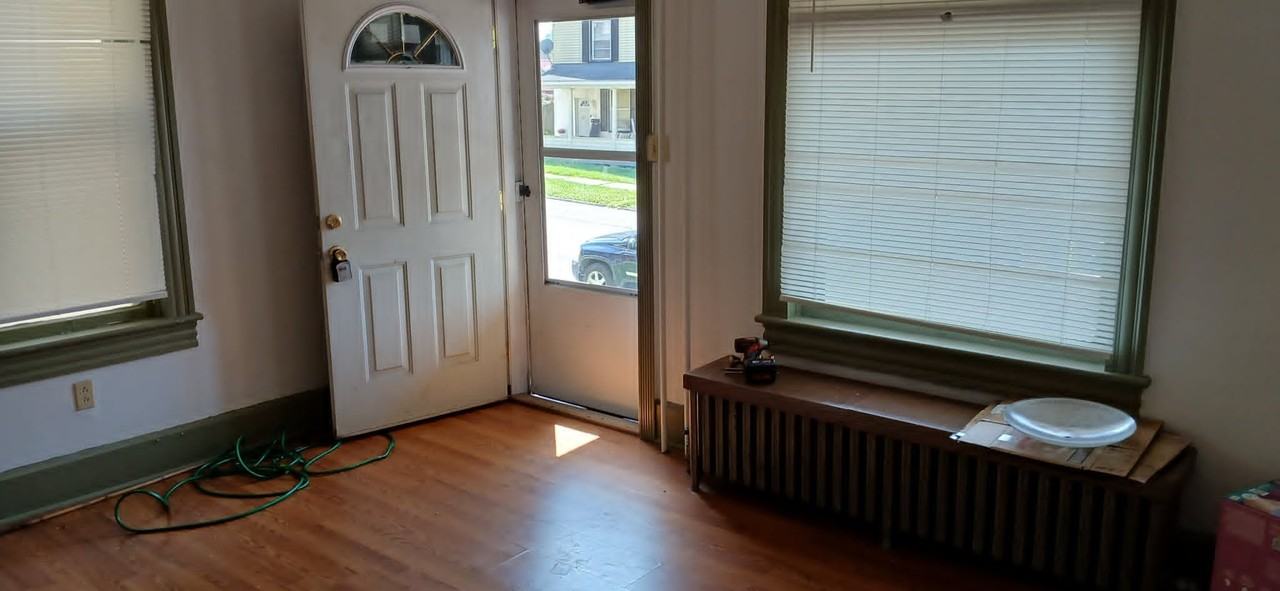 650 Linden Ave - Photo 6 of 12