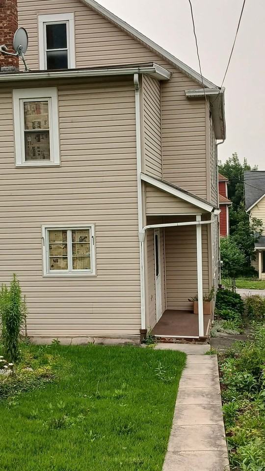 648 Linden Ave - Photo 4 of 20