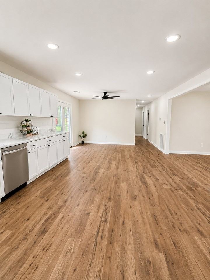 115 N Ballard St - Photo 3 of 14