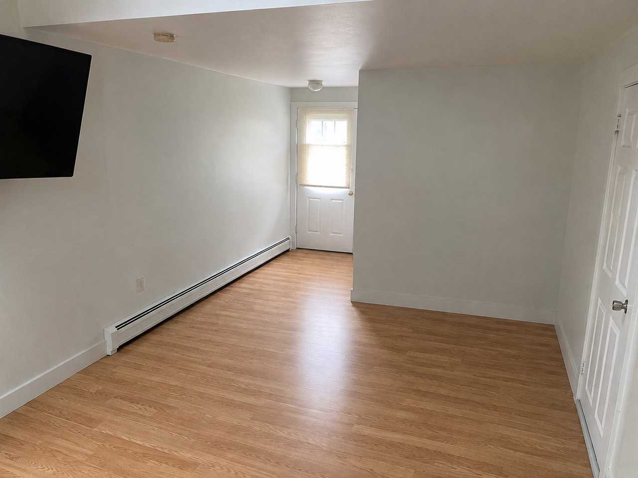 77 Main St #77 - Photo 4 of 5