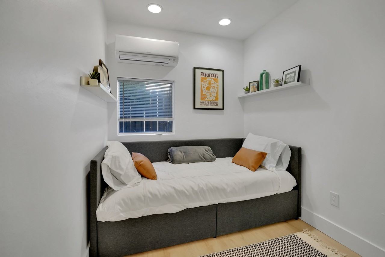 2807 Jackson St - Photo 5 of 15