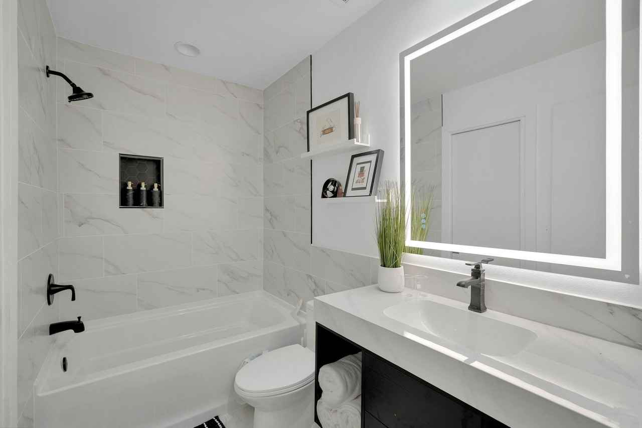2807 Jackson St - Photo 6 of 15