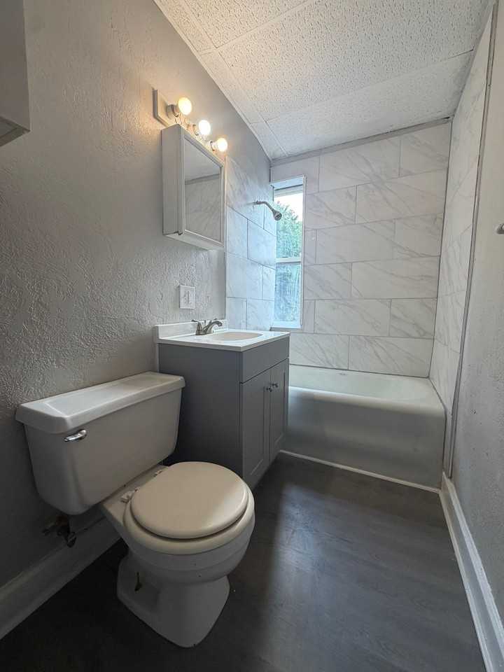 551 15th Ave #9 - Photo 2 of 7