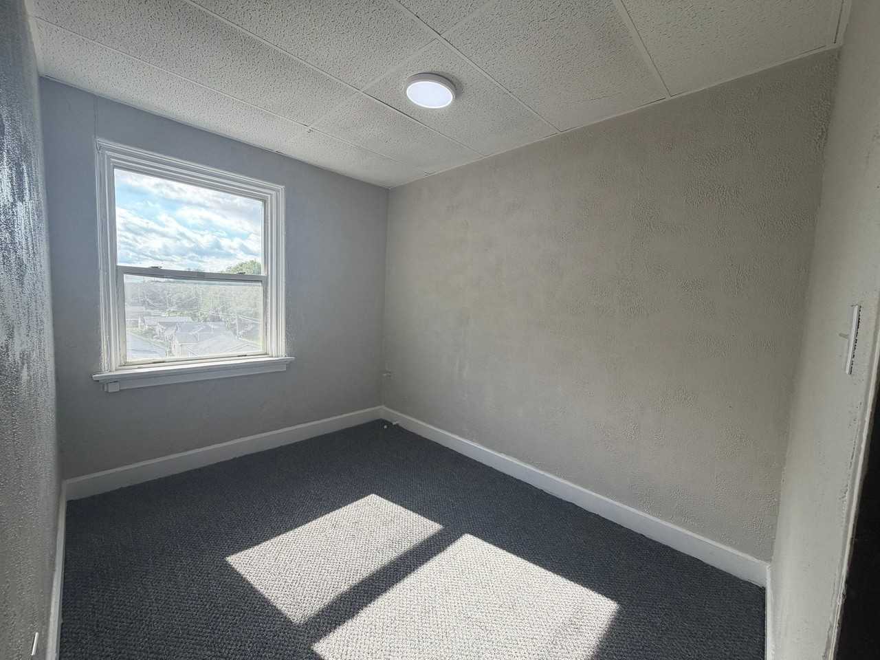 551 15th Ave #9 - Photo 6 of 7