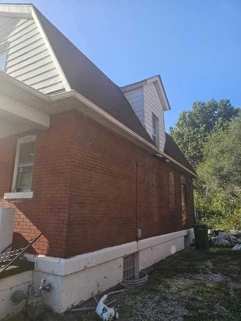 2636 Market St - Photo 2 of 9