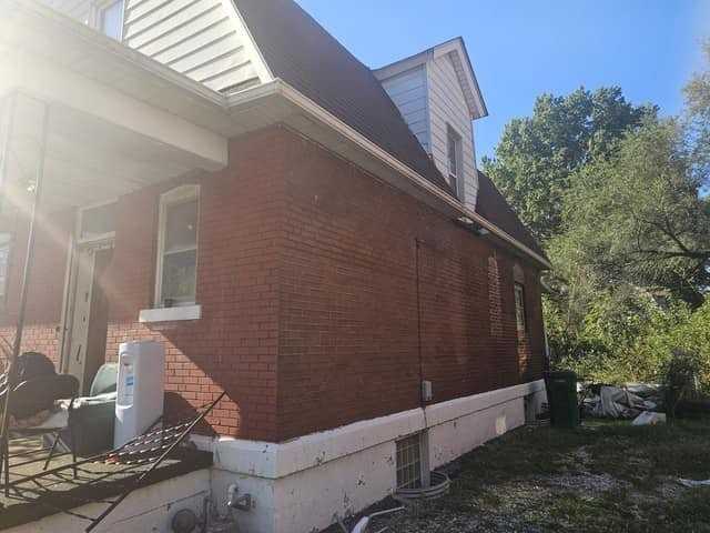 2636 Market St - Photo 4 of 9