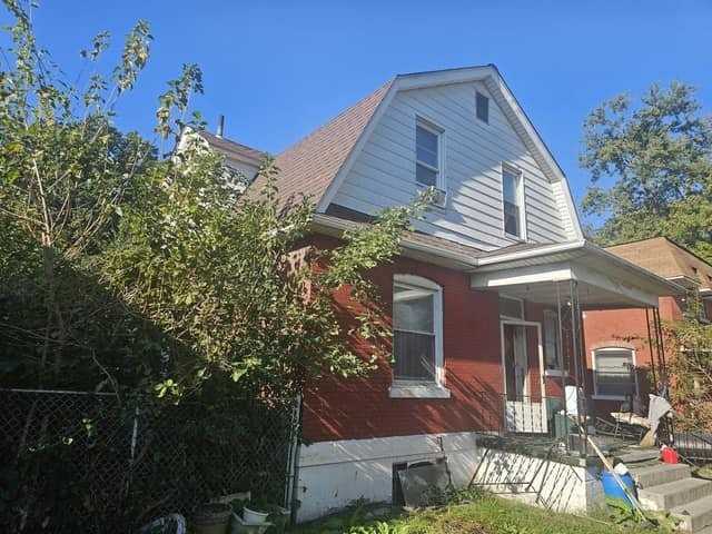 2636 Market St - Photo 5 of 9