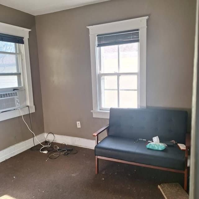 222 Poplar Ave - Photo 2 of 9