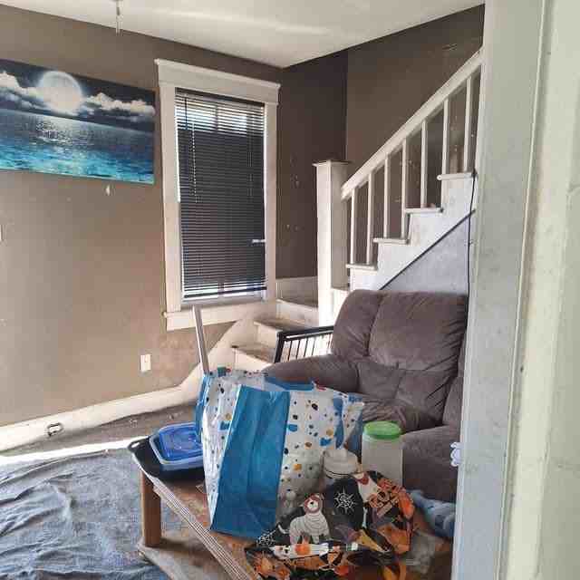 222 Poplar Ave - Photo 3 of 9